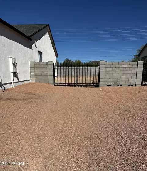 Exterior - 10536 E Baltimore St, Apache Junction, AZ 85120 photo 4 of 4
