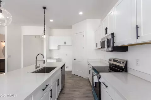 Kitchen - 10536 E Baltimore St, Apache Junction, AZ 85120 photo 1 of 4