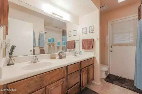 208 W Surrey Ave, Phoenix, AZ 85029