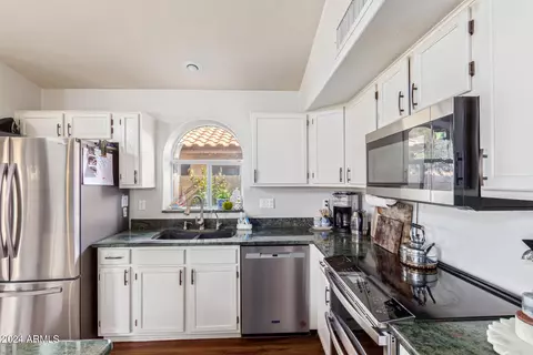 4614 E Thistle Landing Dr, Phoenix, AZ 85044 photo 13