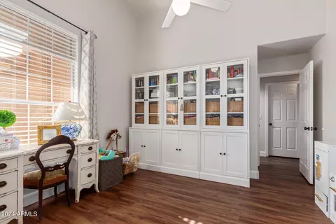 4614 E Thistle Landing Dr, Phoenix, AZ 85044 photo 6
