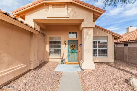 4614 E Thistle Landing Dr, Phoenix, AZ 85044 photo 2