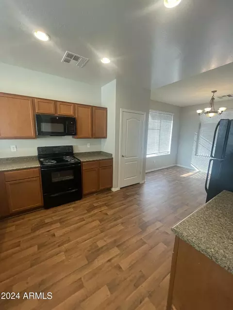 5313 S 33rd Dr, Phoenix, AZ 85041 photo 6