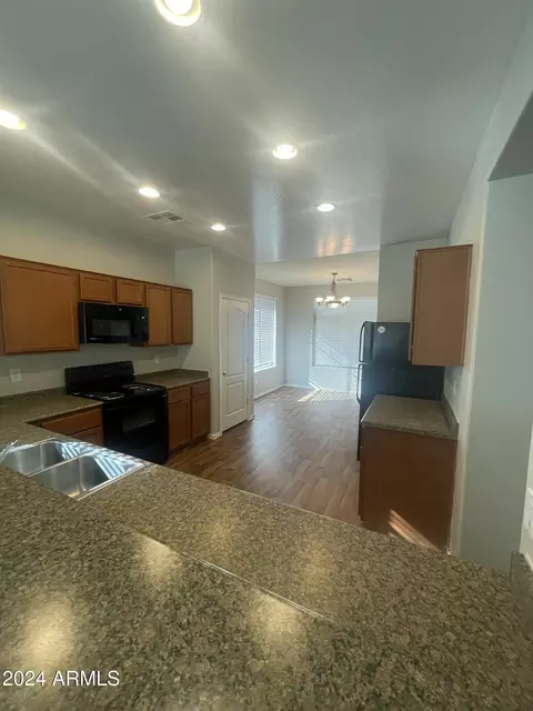 5313 S 33rd Dr, Phoenix, AZ 85041 photo 10