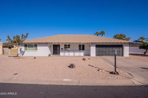 607 S Revolta Cir, Mesa, AZ 85208