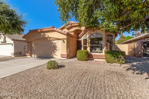 1852 E Toledo St, Gilbert, AZ 85295 photo 2