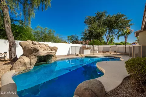 1845 S Morrison Ln, Gilbert, AZ 85295 photo 4