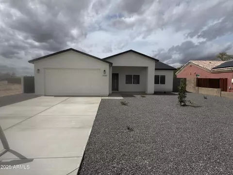 15200 S Capistrano Rd, Arizona City, AZ 85123