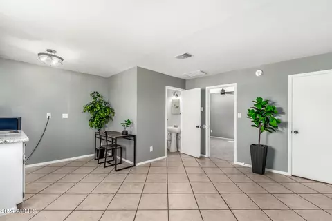 1945 E Clarendon Ave, Phoenix, AZ 85016 photo 27