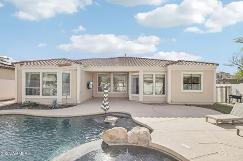 18150 W Las Cruces Dr, Goodyear, AZ 85338