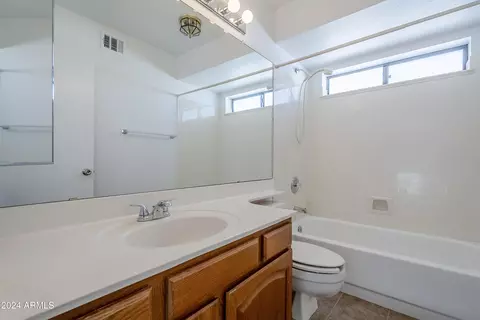 3310 E Longhorn Dr, Phoenix, AZ 85050 photo 25