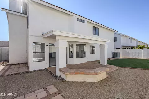 3310 E Longhorn Dr, Phoenix, AZ 85050 photo 27