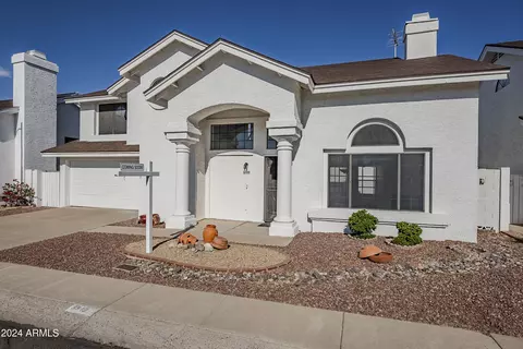 3310 E Longhorn Dr, Phoenix, AZ 85050 photo 2