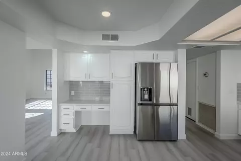 3310 E Longhorn Dr, Phoenix, AZ 85050 photo 11