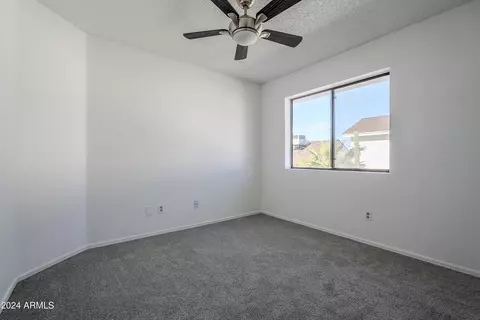 3310 E Longhorn Dr, Phoenix, AZ 85050 photo 23