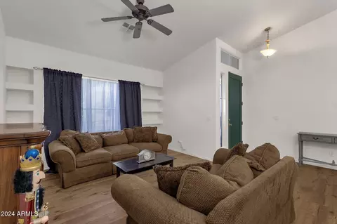 1015 E Mountain Sage Dr, Phoenix, AZ 85048 photo 6