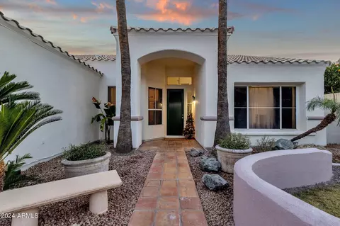 1015 E Mountain Sage Dr, Phoenix, AZ 85048 photo 3