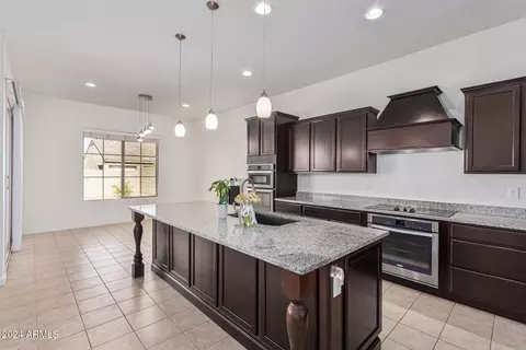 Kitchen - 11122 E Tripoli Ave, Mesa, AZ 85212 photo 2 of 4