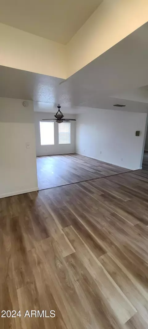 2210 E Granite Cir, Mesa, AZ 85204 photo 3