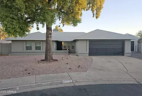 2210 E Granite Cir, Mesa, AZ 85204 photo 2