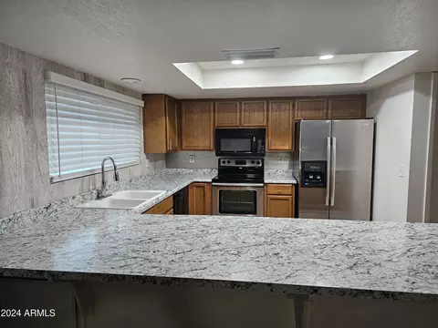 2210 E Granite Cir, Mesa, AZ 85204 photo 7