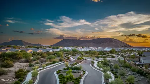 View/Area - 2124 E Alameda Rd, Phoenix, AZ 85024 photo 11 of 12