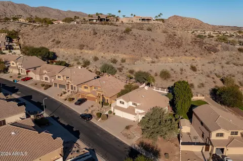 View/Area - 528 E Brookwood Ct, Phoenix, AZ 85048 photo 4 of 8