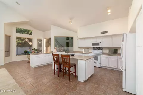 Kitchen - 528 E Brookwood Ct, Phoenix, AZ 85048 photo 1 of 6