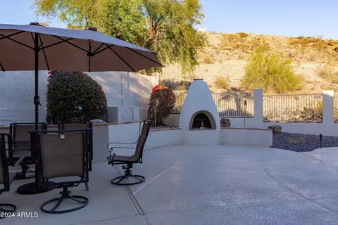 Exterior - 528 E Brookwood Ct, Phoenix, AZ 85048 photo 2 of 15