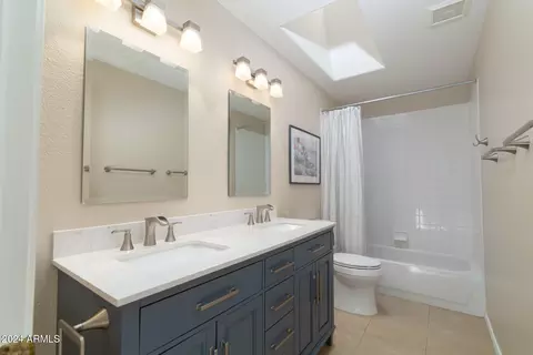 Bath - 528 E Brookwood Ct, Phoenix, AZ 85048 photo 6 of 6