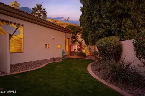 Exterior - 528 E Brookwood Ct, Phoenix, AZ 85048 photo 9 of 15
