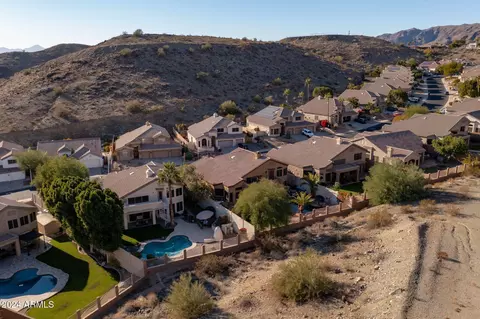 View/Area - 528 E Brookwood Ct, Phoenix, AZ 85048 photo 7 of 8