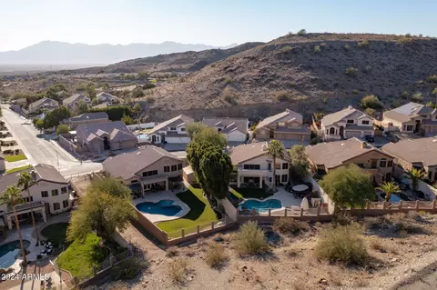 View/Area - 528 E Brookwood Ct, Phoenix, AZ 85048 photo 6 of 8