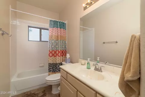Bath - 528 E Brookwood Ct, Phoenix, AZ 85048 photo 5 of 6