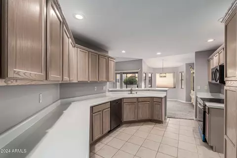 Kitchen - 4202 E Broadway Rd #131, Mesa, AZ 85206 photo 6 of 7