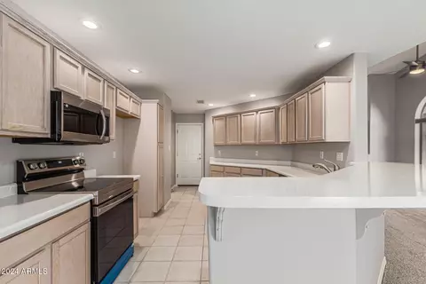 Kitchen - 4202 E Broadway Rd #131, Mesa, AZ 85206 photo 4 of 7