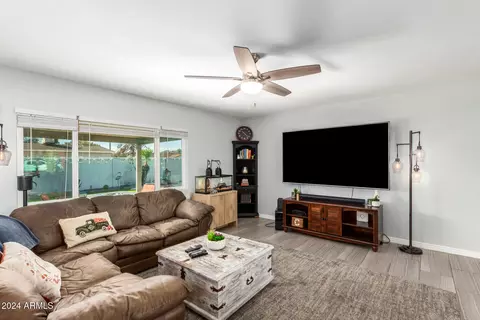 3001 E Windrose Dr, Phoenix, AZ 85032 photo 10