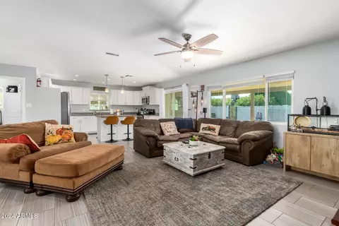 3001 E Windrose Dr, Phoenix, AZ 85032 photo 12