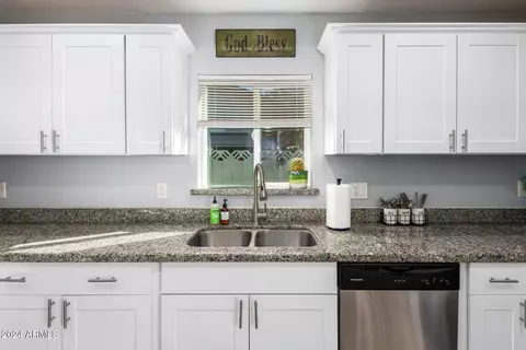 3001 E Windrose Dr, Phoenix, AZ 85032 photo 22