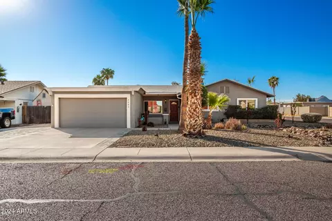 3001 E Windrose Dr, Phoenix, AZ 85032