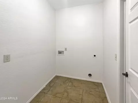 897 E Navajo Ave, Apache Junction, AZ 85119 photo 17