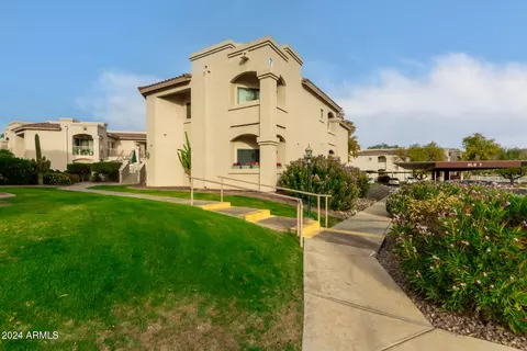 9151 W Greenway Rd #242, Peoria, AZ 85381