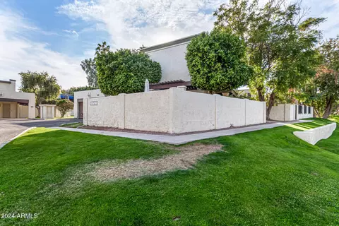 8622 S 51st St #3, Phoenix, AZ 85044