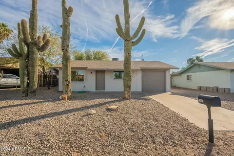 1863 S Plaza Dr, Apache Junction, AZ 85120