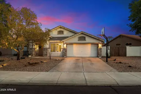 913 N John Way, Chandler, AZ 85225