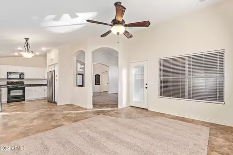 2023 E Willow Wick Rd, Gilbert, AZ 85296 photo 11
