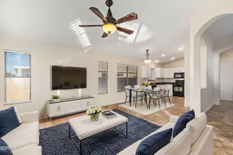 2023 E Willow Wick Rd, Gilbert, AZ 85296 photo 6