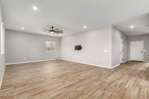 7368 N 128th Ave, Glendale, AZ 85307 photo 4