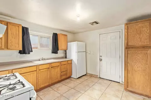 576 N Pasadena --, Mesa, AZ 85201 photo 11
