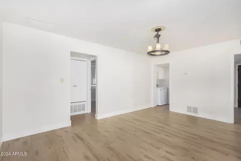 1233 E Campus Dr, Tempe, AZ 85282 photo 6